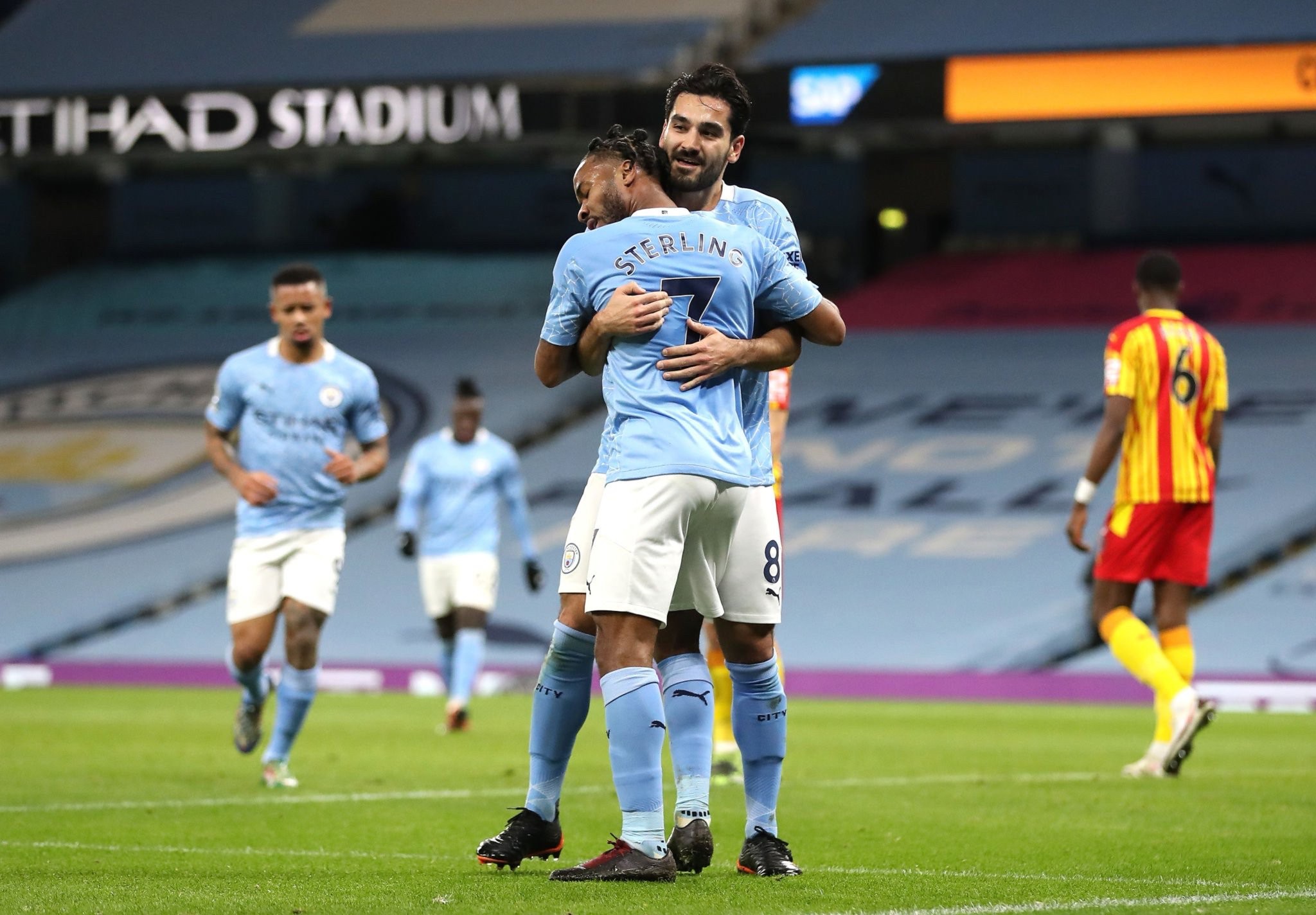 高大的球员 高大的球员